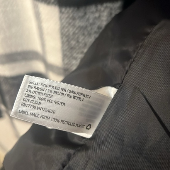 Ava Viv coat size 2X black and white (belt missing) - Picture 8 of 9